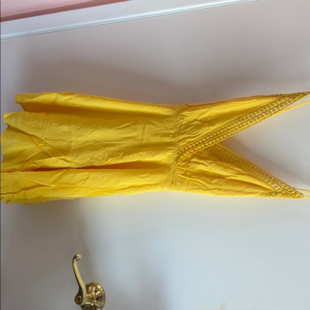 Yellow Dress - Picture 4 of 4